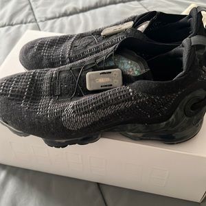 Nike Flyknit Racer Vapormax Sz 11 only worn once